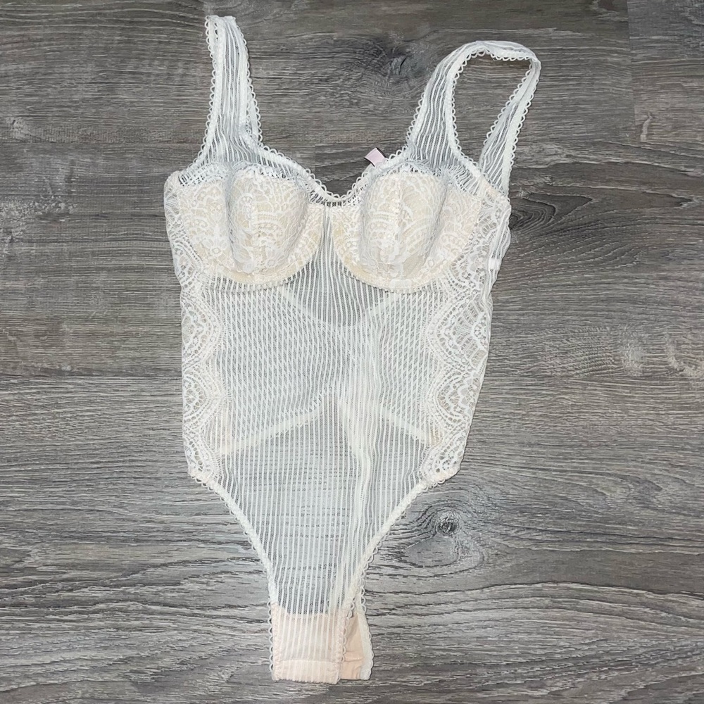 NWT Victoria Secret lace bodysuit